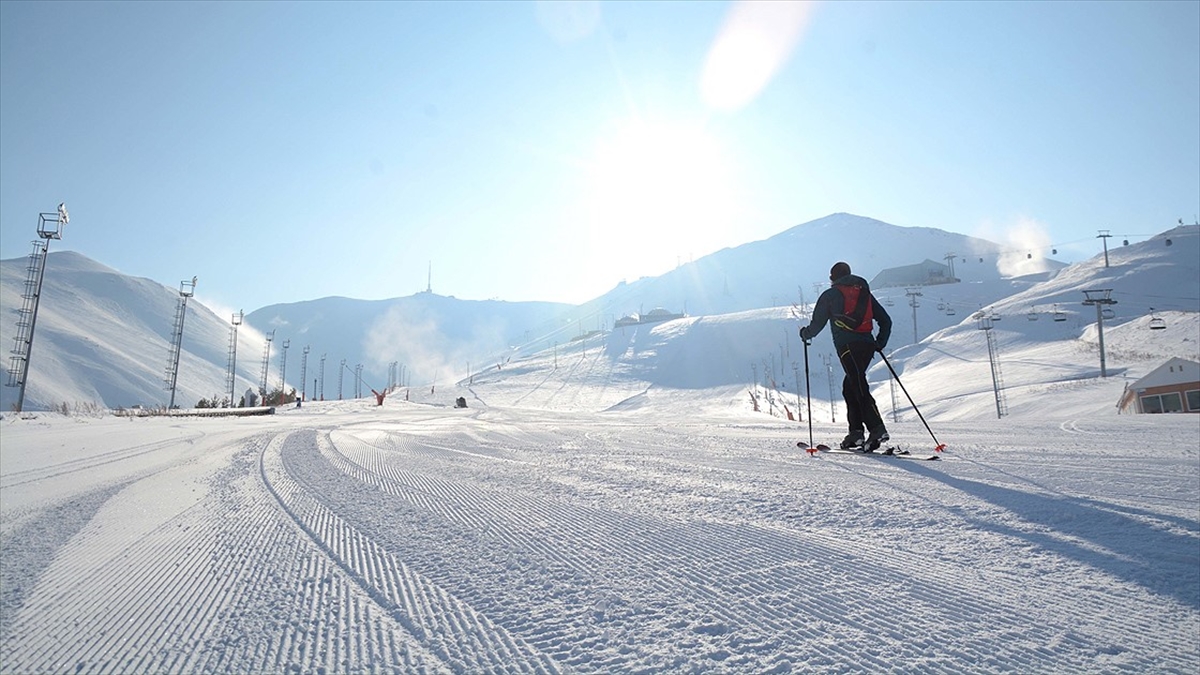 Rus turist kafileleri yıllar sonra Palandöken’de kayak keyfi yaşayacak