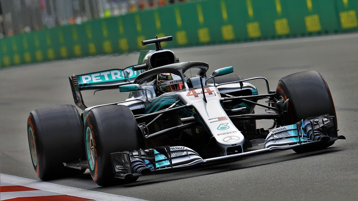 Hamilton Formula 1’de tarih yazıyor