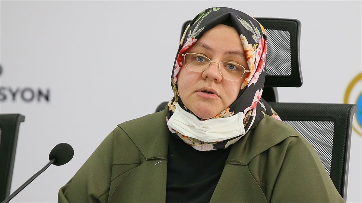 Bakan Zehra Zümrüt Selçuk: İzmir’deki yardımlaşma ve dayanışma vakıflarına 6,6 milyon lira kaynak aktarıldı