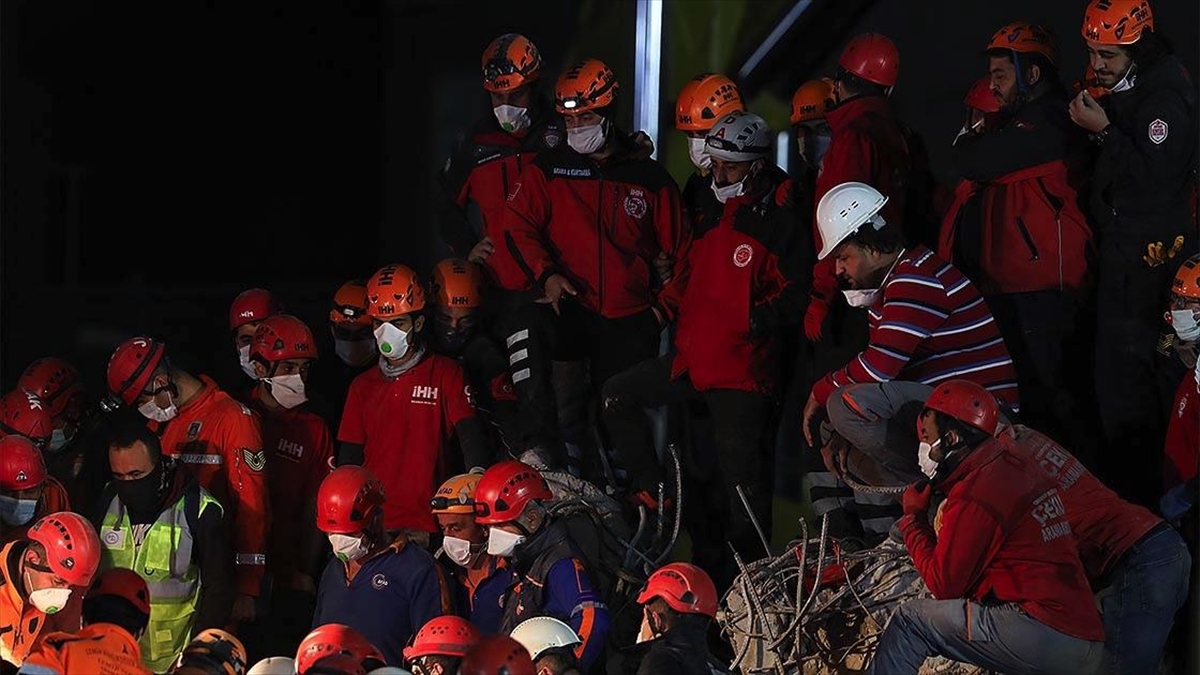 İzmir’deki depremde can kaybı 114’e yükseldi