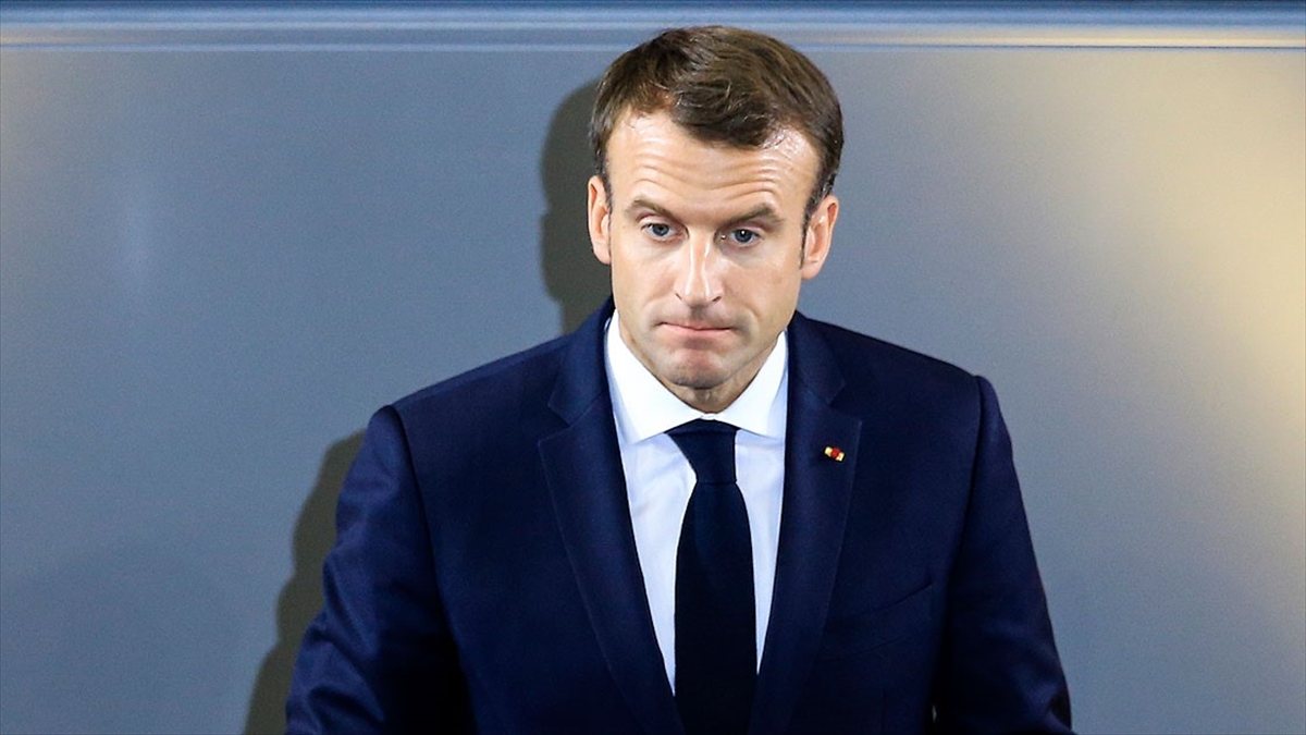 Financial Times, Macron’u eleştiren yazıyı yayından kaldırdı