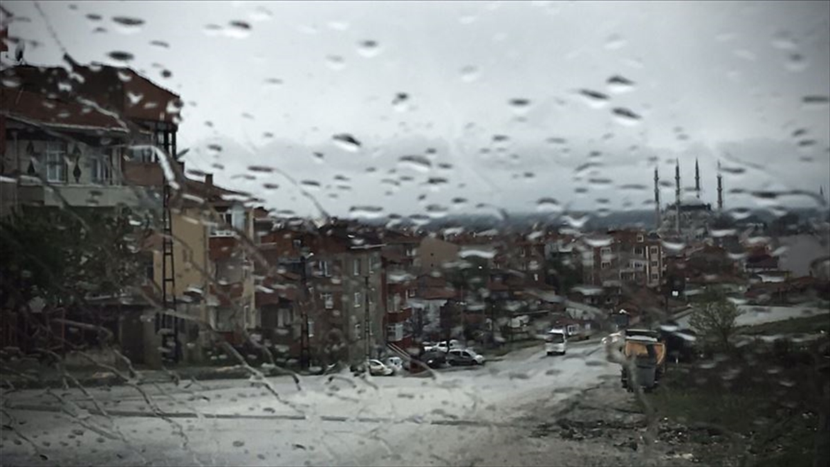 Meteorolojiden kuvvetli yağış uyarısı