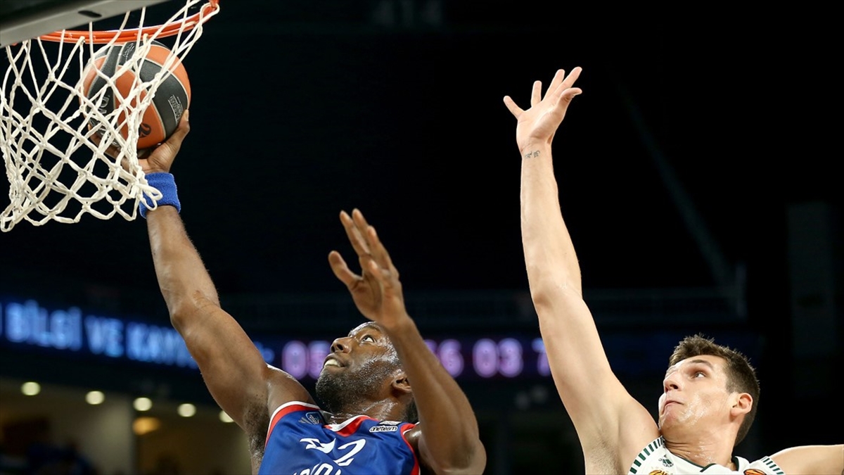 Anadolu Efes, Panathinaikos OPAP’ın konuğu olacak