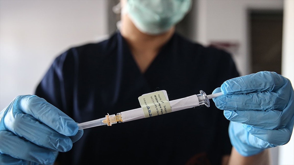Pfizer ve BioNTech’in Kovid-19 aşısı 3. aşama denemelerde yüzde 95 etkili oldu