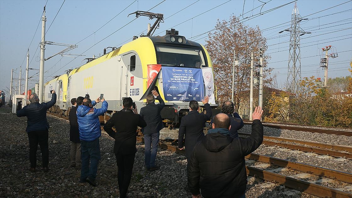 Türkiye’den Çin’e gidecek ilk blok ihracat treni Kocaeli’ye ulaştı