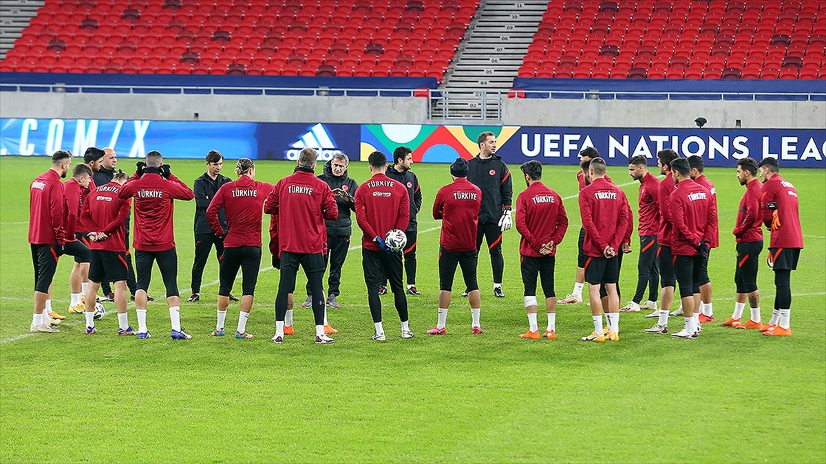 Şenol Güneş: ‘Bizim çocuklarımız’ dediğimiz oyuncularımızla gruptan çıkmaya çalışacağız