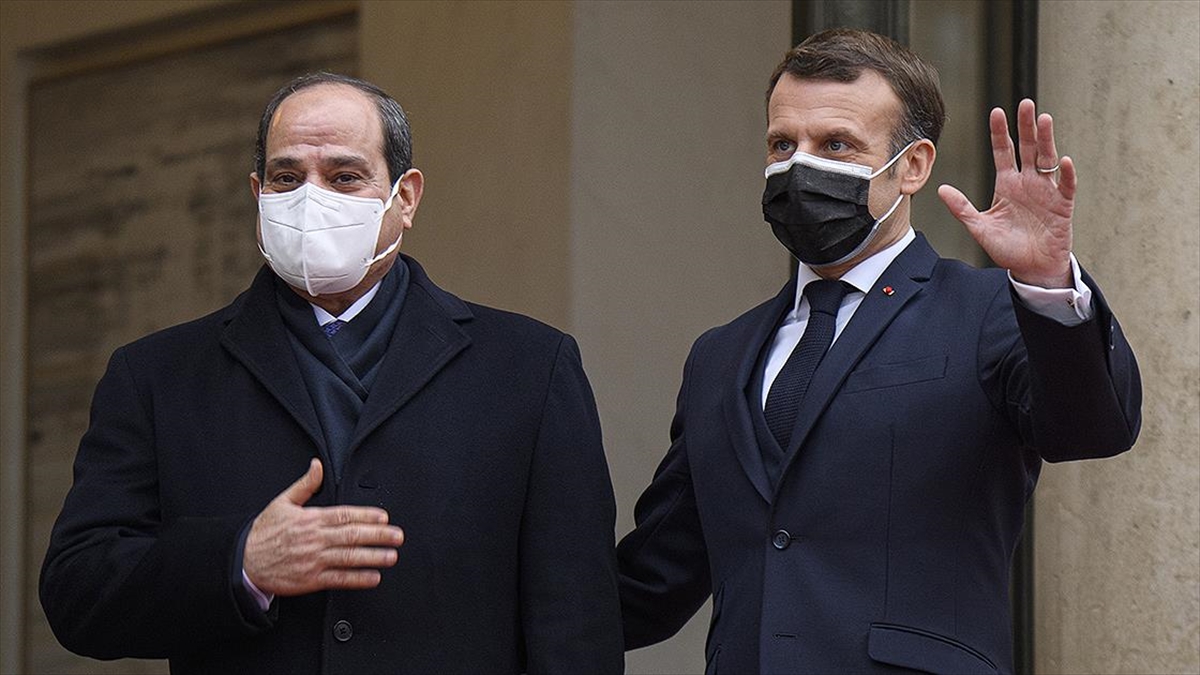 Fransa’yı ziyaretinde Sisi’ye ‘onur nişanı’ verildiği ortaya çıktı