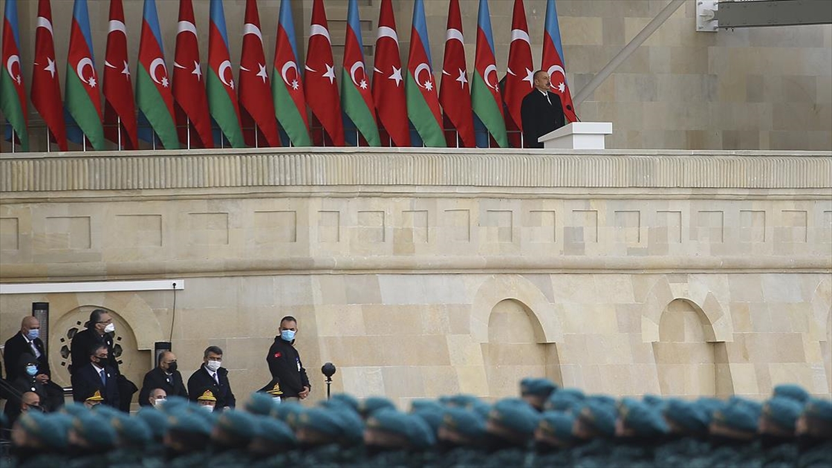 Azerbaycan Cumhurbaşkanı Aliyev: Vatan muhaberesinin ilk saatlerinden itibaren Türkiye’nin desteğini hissettik