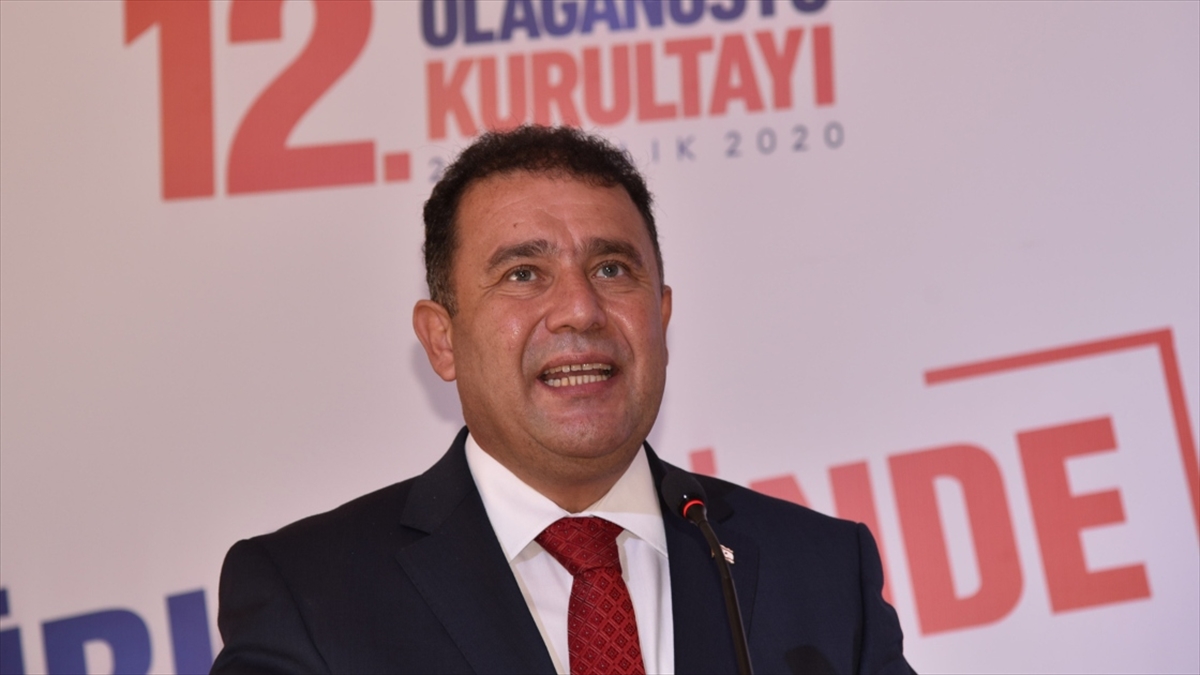 KKTC’de Başbakan Saner, UBP’nin Genel Başkanı oldu