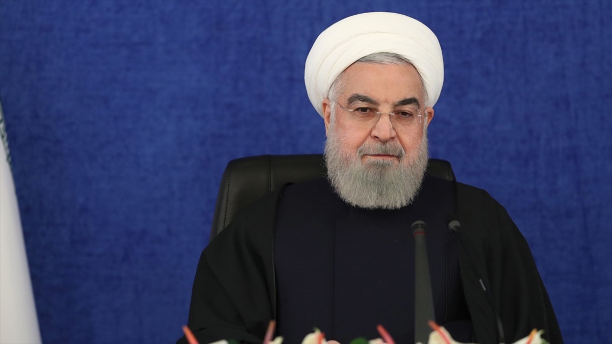 İran Cumhurbaşkanı Ruhani: Kovid-19’da üçüncü dalgayı tahmin edilenden daha hızlı kontrol altına aldık
