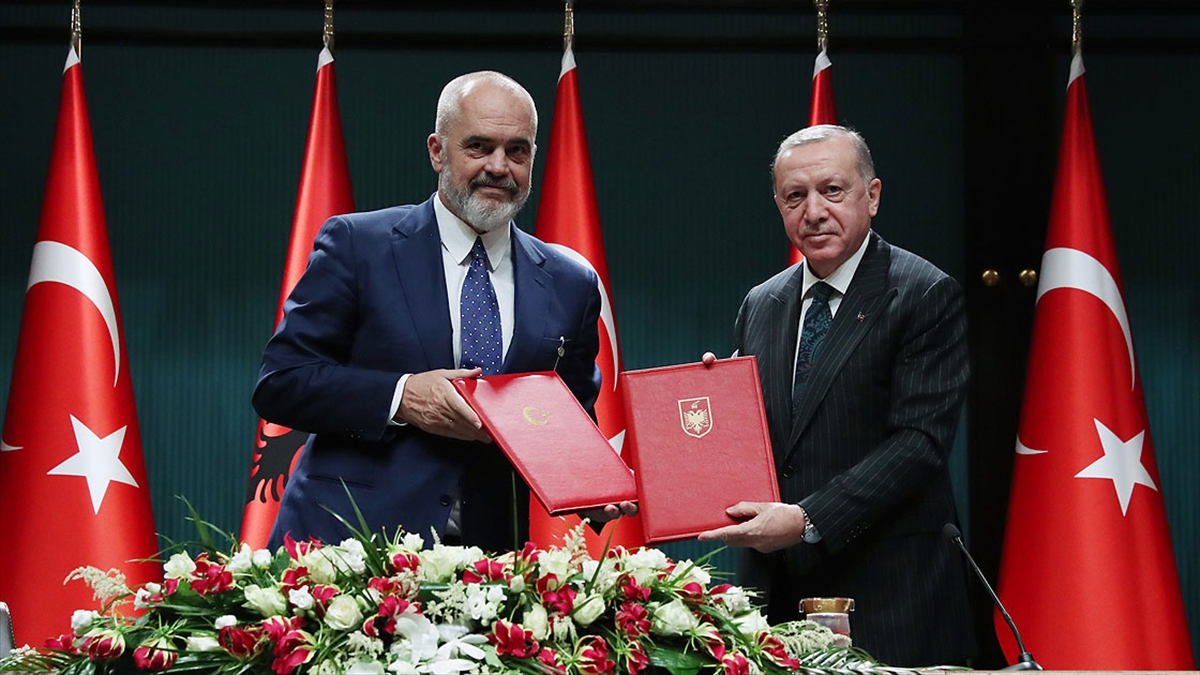 Cumhurbaşkanı Erdoğan: FETÖ’nün Türkiye-Arnavutluk ilişkilerini zehirlemesine izin vermeyeceğiz