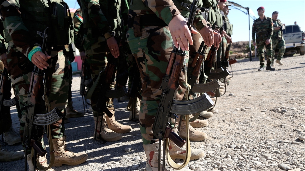 Rusya devreye girdi, terör örgütü YPG/PKK’nın Esed rejimine yönelik Kamışlı’daki kuşatması kalktı