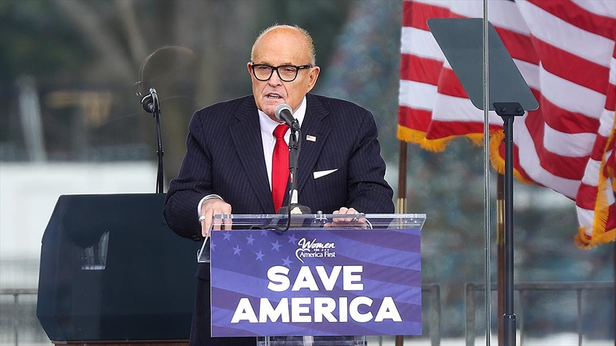 New York Barosu Trump’ın avukatı Giuliani’nin üyeliğinin iptali için soruşturma başlattı