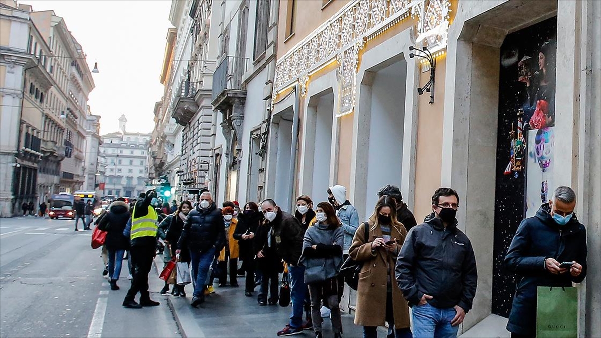 Dünya genelinde Kovid-19 tespit edilen kişi sayısı 93 milyon 557 bini geçti