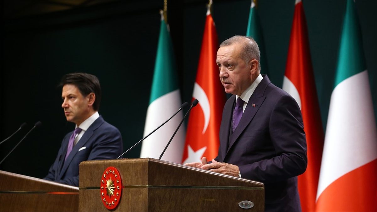 Cumhurbaşkanı Erdoğan, İtalya Başbakanı Conte ile telefonda görüştü