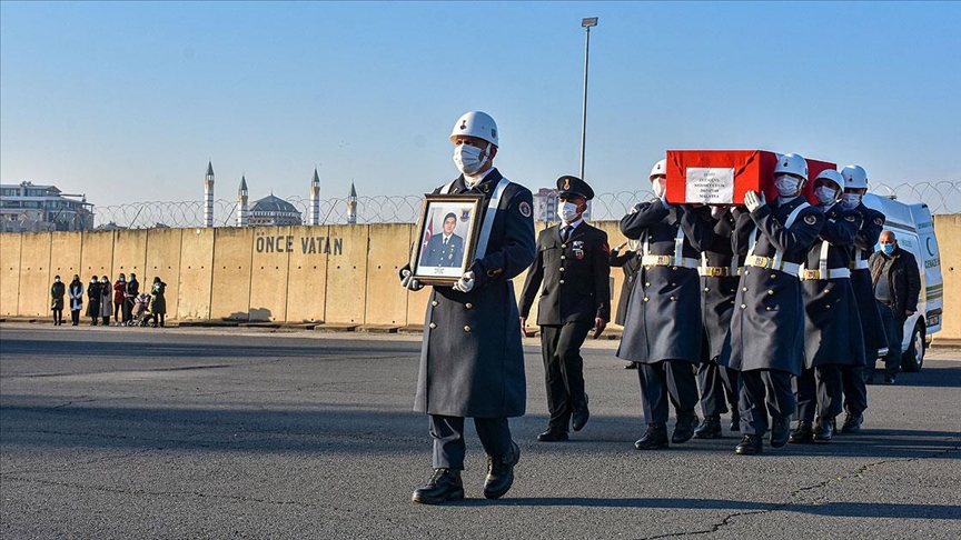 Diyarbakır’da şehit Jandarma Uzman Çavuş Çelik için tören düzenlendi