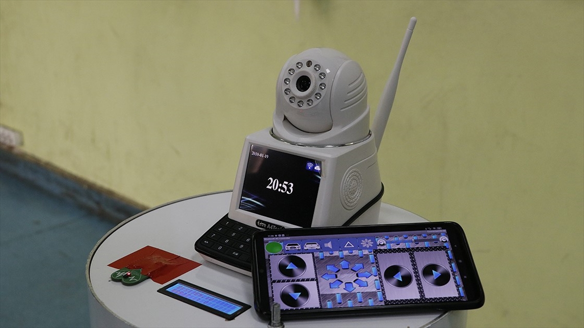 Robot ‘Göbeklitepe’ nabzı ve kandaki oksijeni ölçerek sağlık çalışanlarına destek olacak