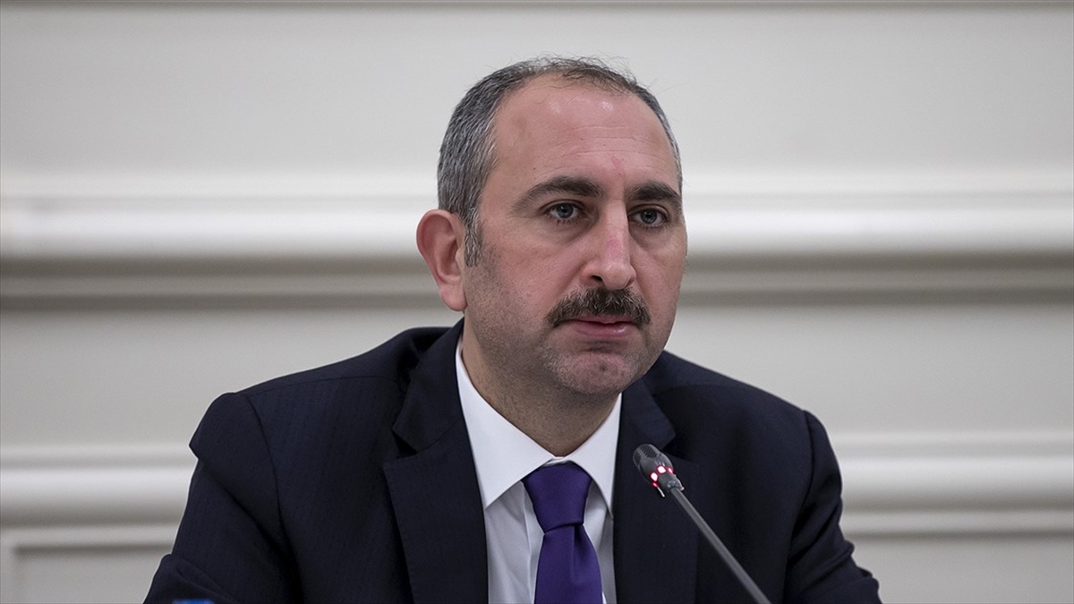 Adalet Bakanı Gül, 13 bin 202 yeni personel alımı yapılacağını açıkladı