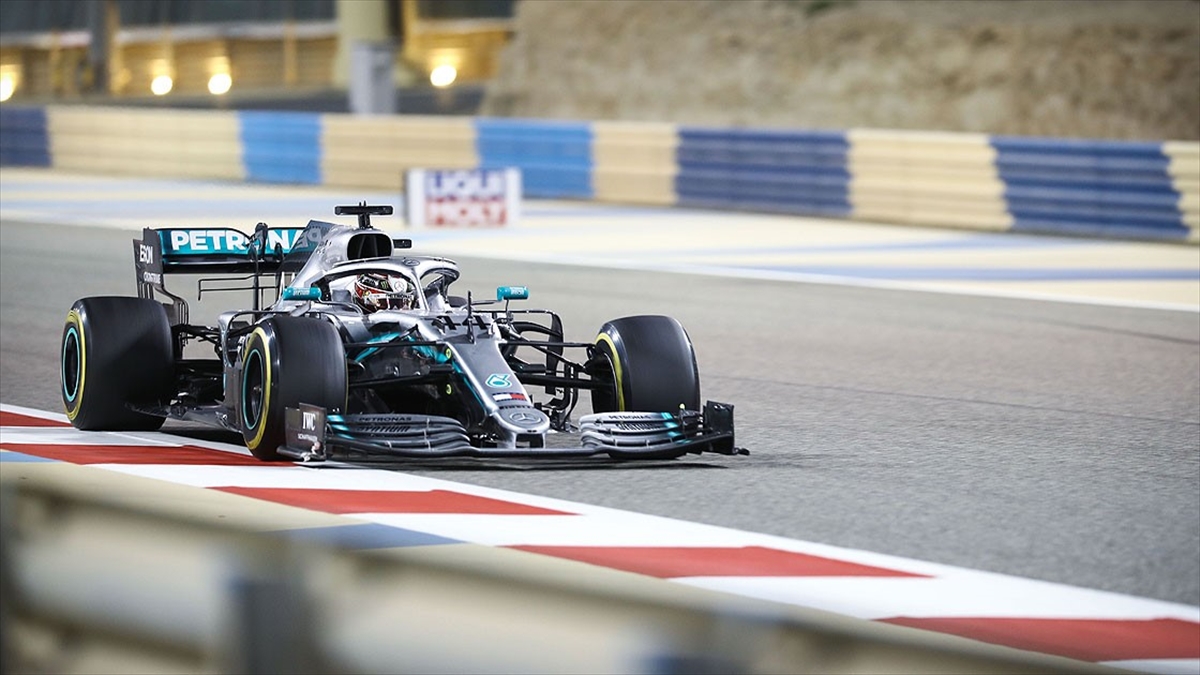 Formula 1’de sezonun ilk yarışında zafer Hamilton’ın