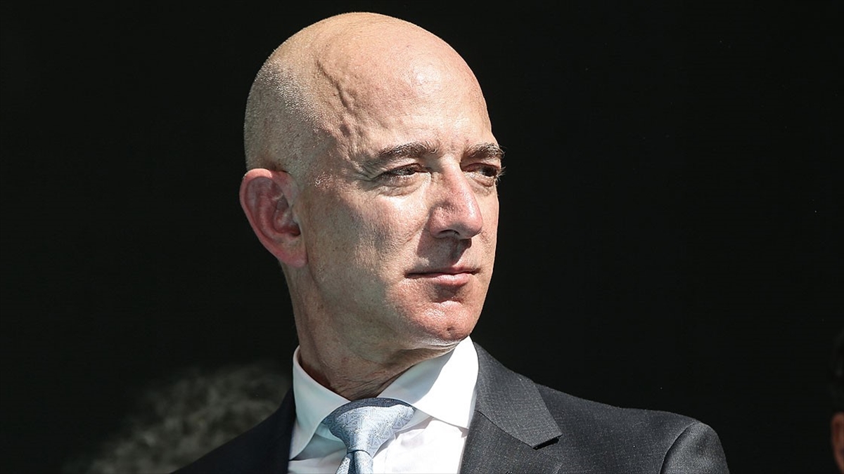 Amazon’un kurucusu Bezos uzaya gidiyor