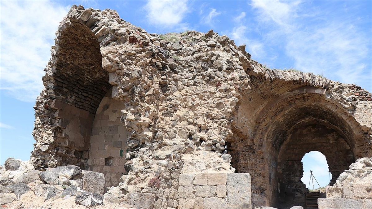 Selçuklu vakfiyesinde adı geçen asırlık Kızıl Köşk turizme kazandırılacak