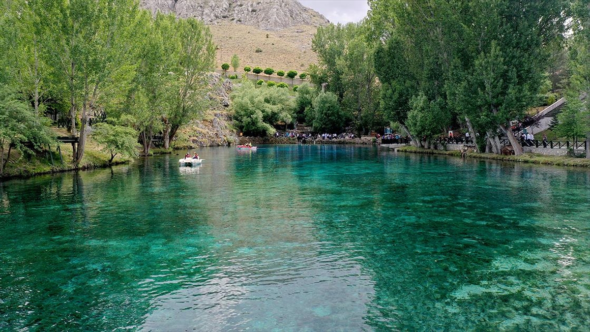 Doğal akvaryum Gökpınar Gölü yenilenen yüzüyle ziyaretçilerini ağırlamaya hazırlanıyor