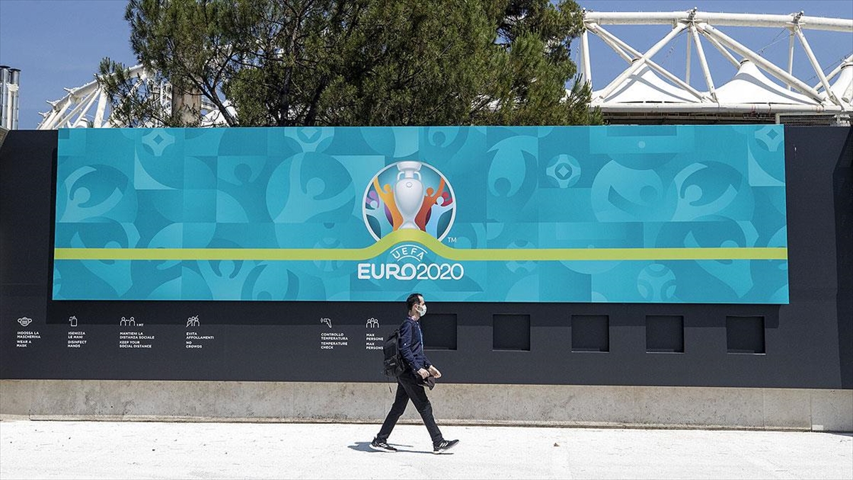 EURO 2020’nin açılış maçı için Roma Olimpiyat Stadı’nda son hazırlıklar yapılıyor