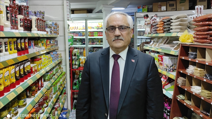 ‘Bakkal amcadan’ zincir marketlerin pazar günleri kapatılması talebi