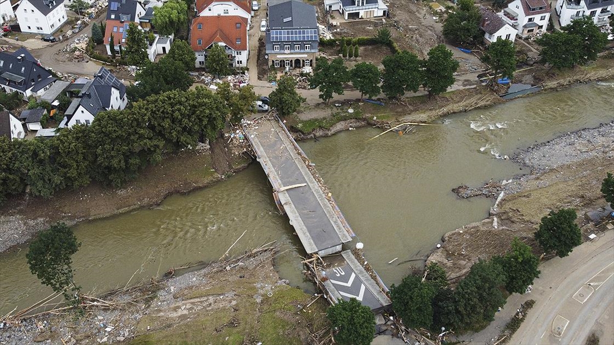 Avrupa’daki aşırı yağışların, 2100 yılına kadar karalarda 14 kat artması bekleniyor