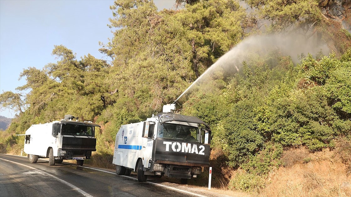 Antalya ve Muğla’daki yangınların söndürülmesi için 112 TOMA görev yapıyor