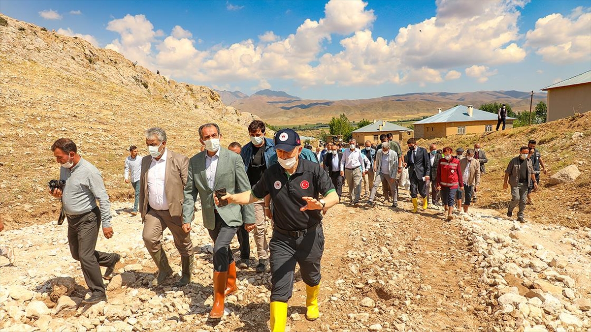 TOKİ, Van’daki selzedeler için yeni evler yapacak