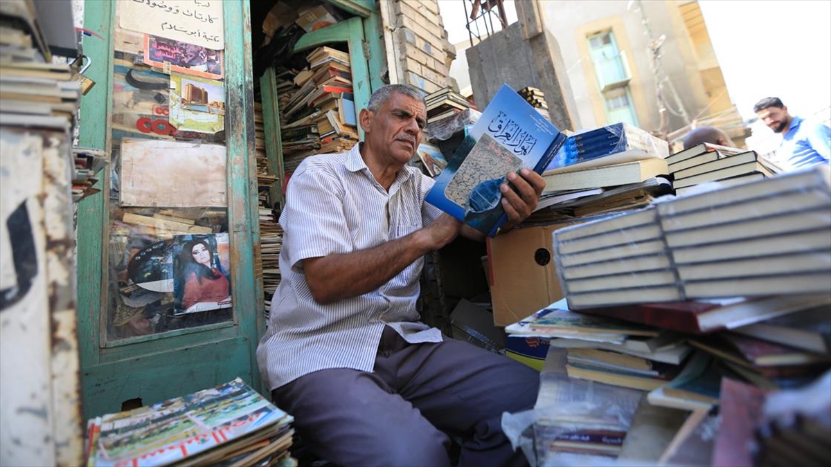 Bağdatlı sahaf Ebu Selam: En çok talep edilen kitaplar Osmanlı-Türk tarihiyle ilgili olanlar