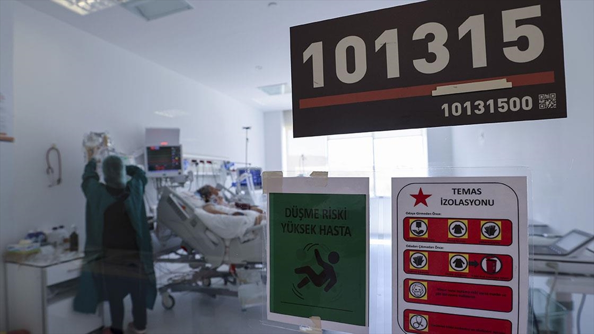 Türkiye’de 28 bin 537 kişinin Kovid-19 testi pozitif çıktı, 212 kişi yaşamını yitirdi