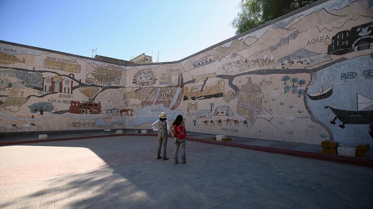 Ürdün’de rekorlar kitabına girmeyi bekleyen mozaik sanat eseri: Kral Yolu