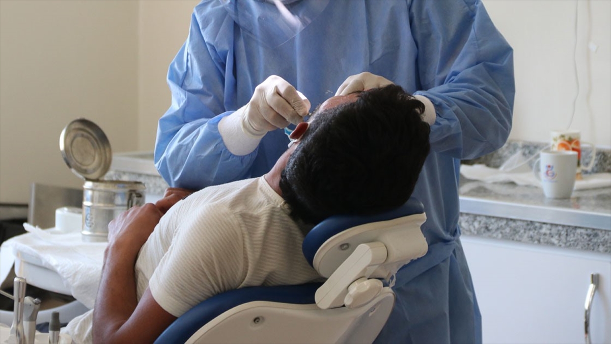 ‘Tedavi edilmeyen diş hastalıkları pek çok organı etkiliyor’ uyarısı