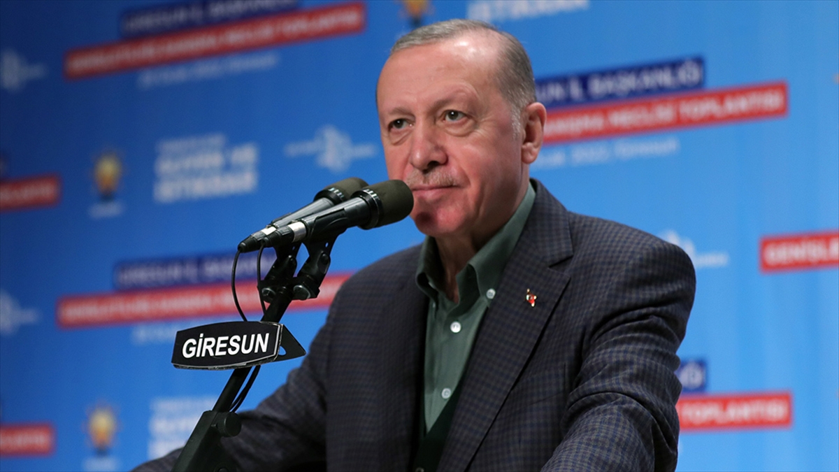Cumhurbaşkanı Erdoğan: Hiçbir engel tanımadan Türkiye’yi büyütmeye ve güçlendirmeye devam ediyoruz