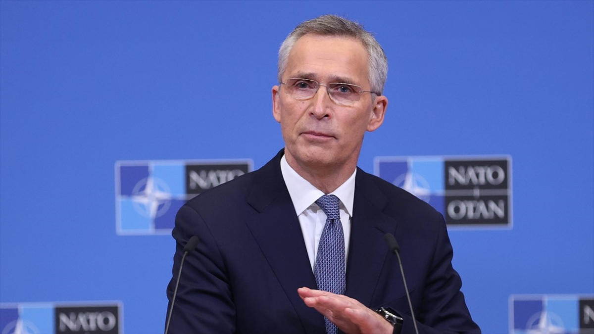 NATO Genel Sekreteri Stoltenberg: Rusya’nın Ukrayna’nın içi ve çevresine yığdığı asker sayısı 100 bini aştı