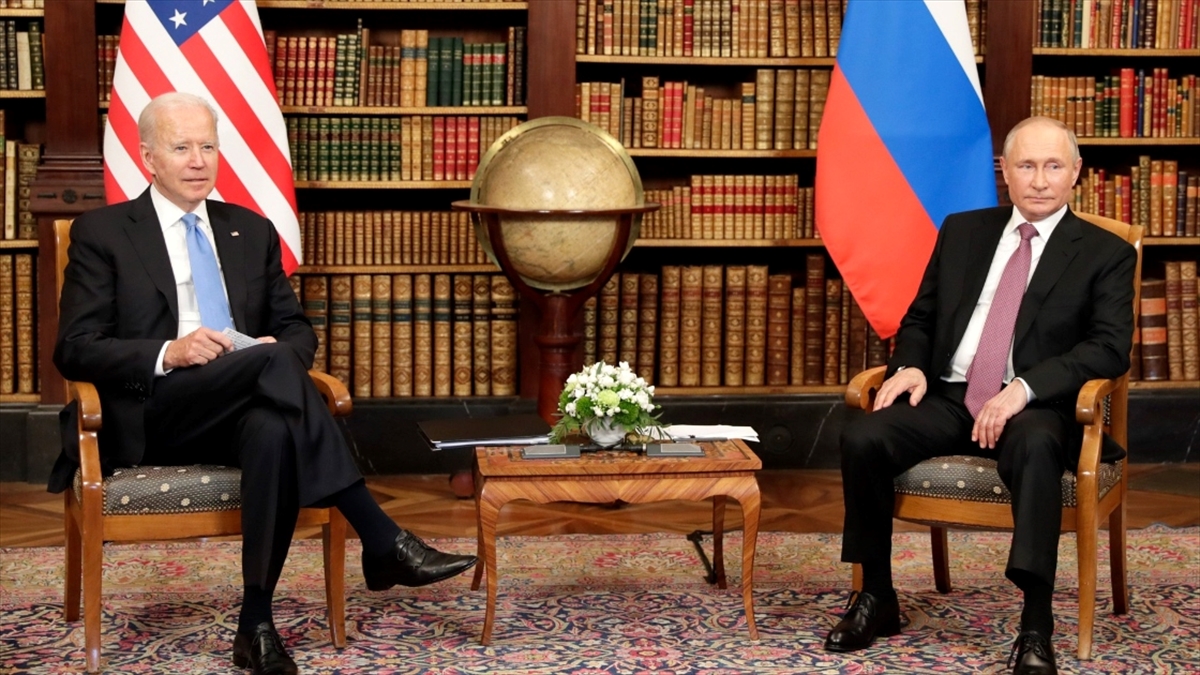 Beyaz Saray: Biden, işgal olmaması durumunda Putin’le buluşmayı kabul etti