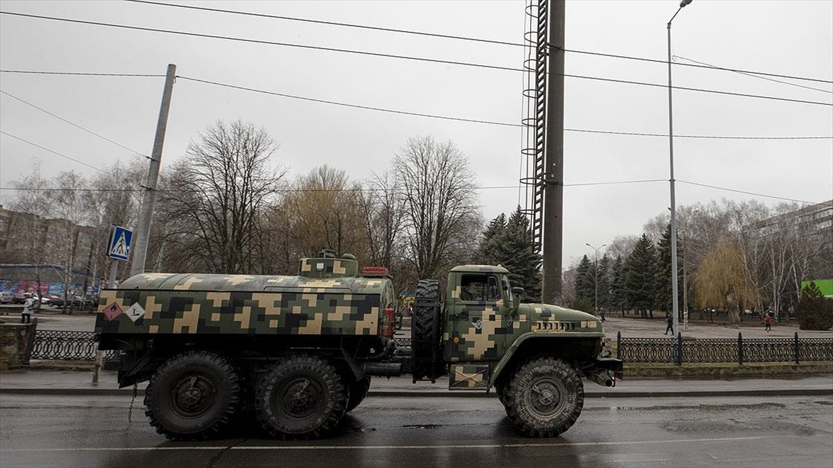 Kiev’de resmi binaların yer aldığı bölgede silah sesleri duyuldu
