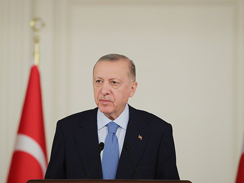 “Türkiye’nin demokratik, sivil, özgürlükçü ve kuşatıcı bir anayasaya ihtiyacı var”