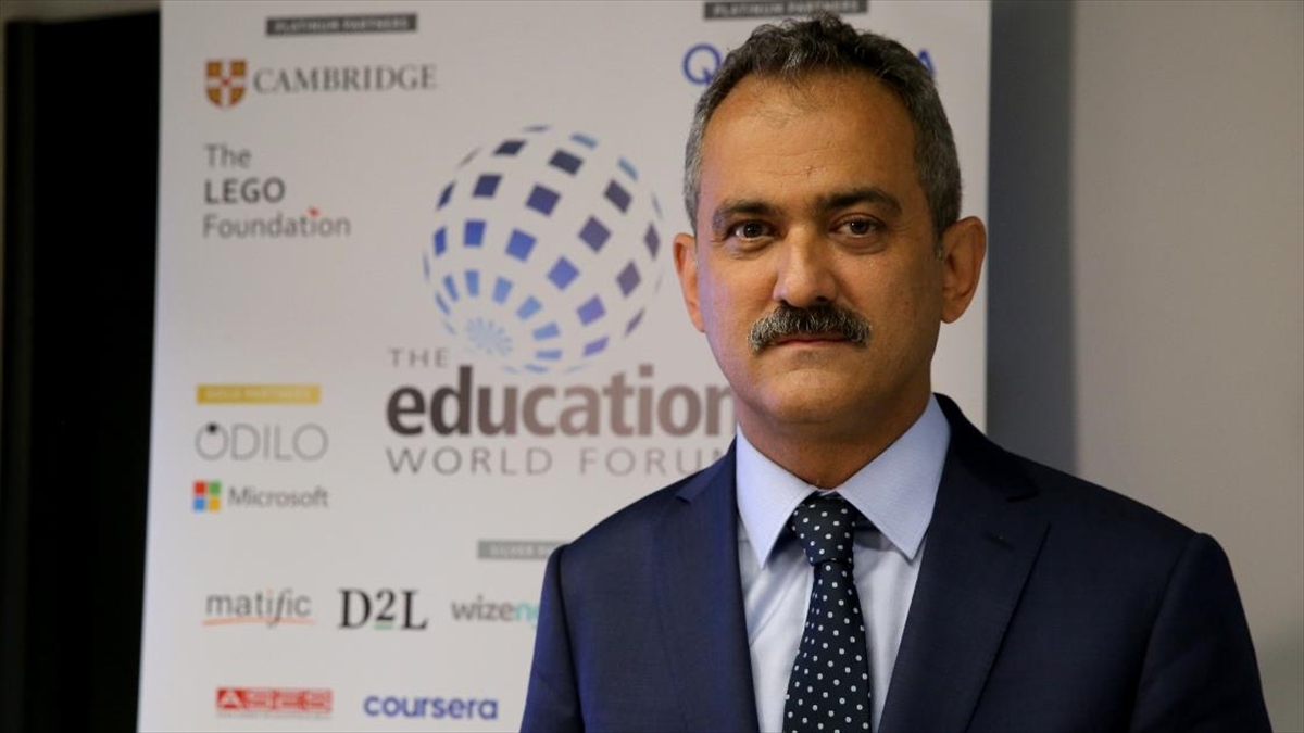Milli Eğitim Bakanı Özer, Londra’da ‘Dünya Eğitim Forumu’na katıldı