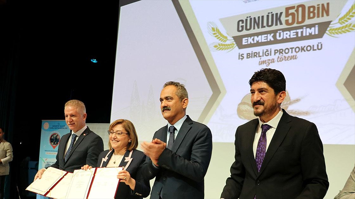 Meslek liseleri günde 1 milyon ekmek üretecek