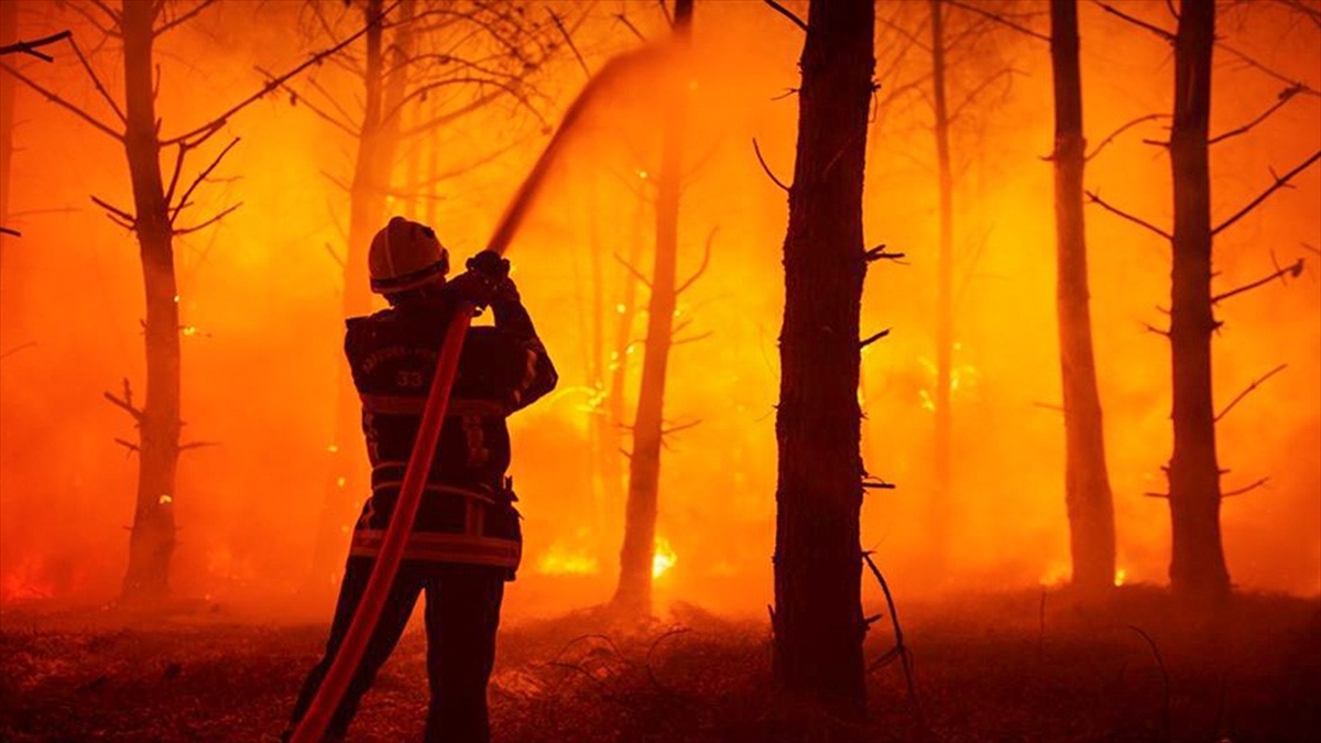 Fransa’da Gironde’daki yangınlar, 10’uncu gününde hala kontrol altına alınamadı