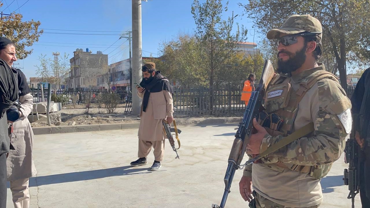 Afganistan’ın başkenti Kabil’de meydana gelen patlamada 21 kişi öldü