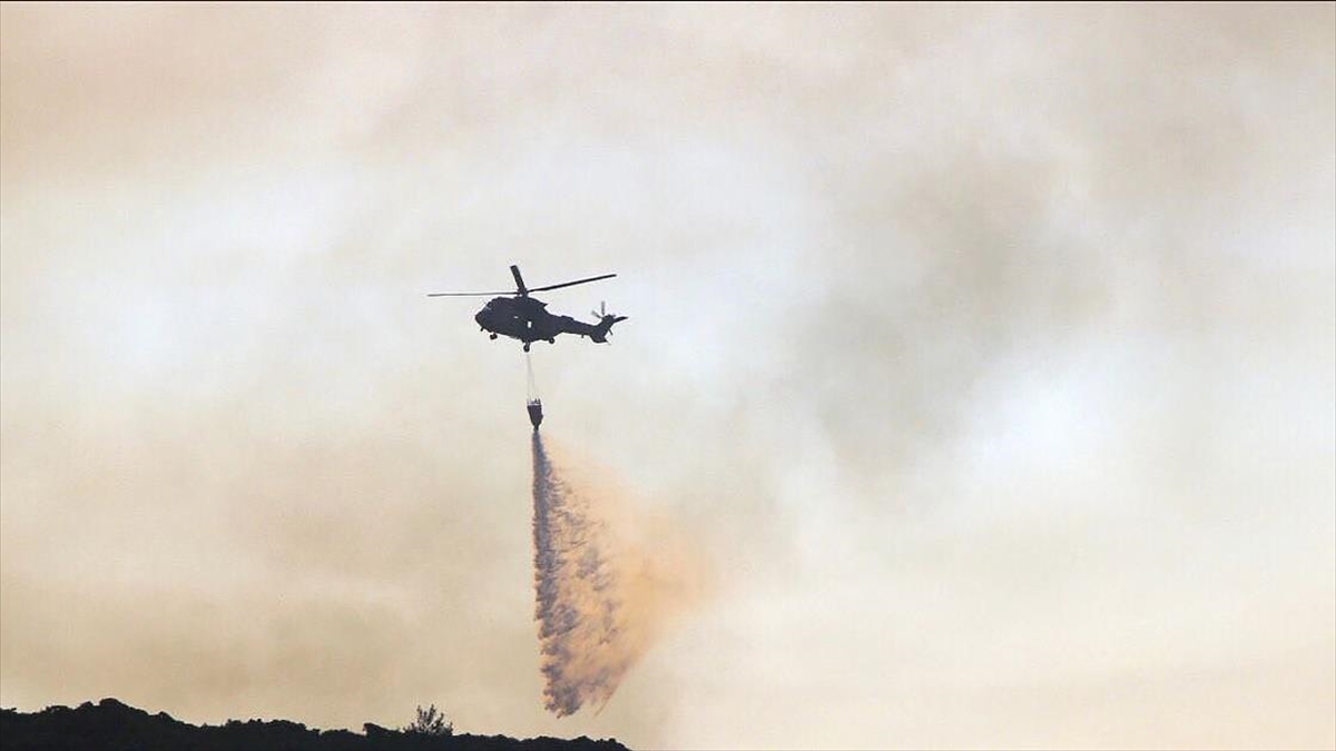 MSB, Gülnar’daki orman yangınıyla mücadeleye 9 helikopterle destek veriyor