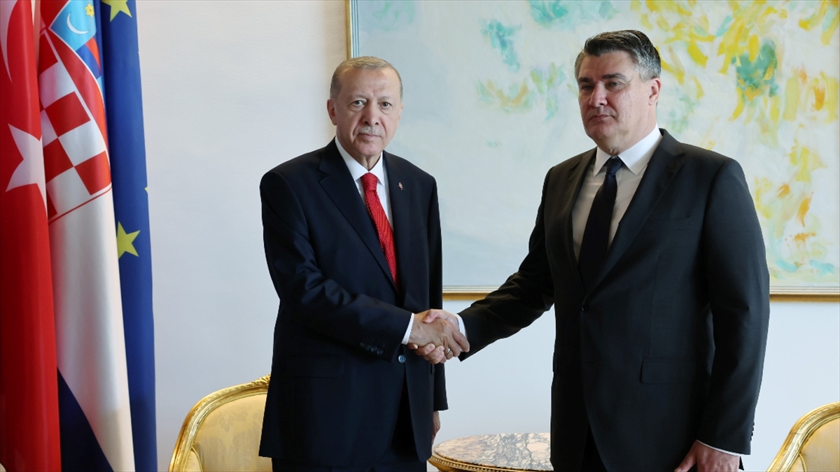 Cumhurbaşkanı Erdoğan, Hırvatistan Cumhurbaşkanı Milanovic’le görüştü
