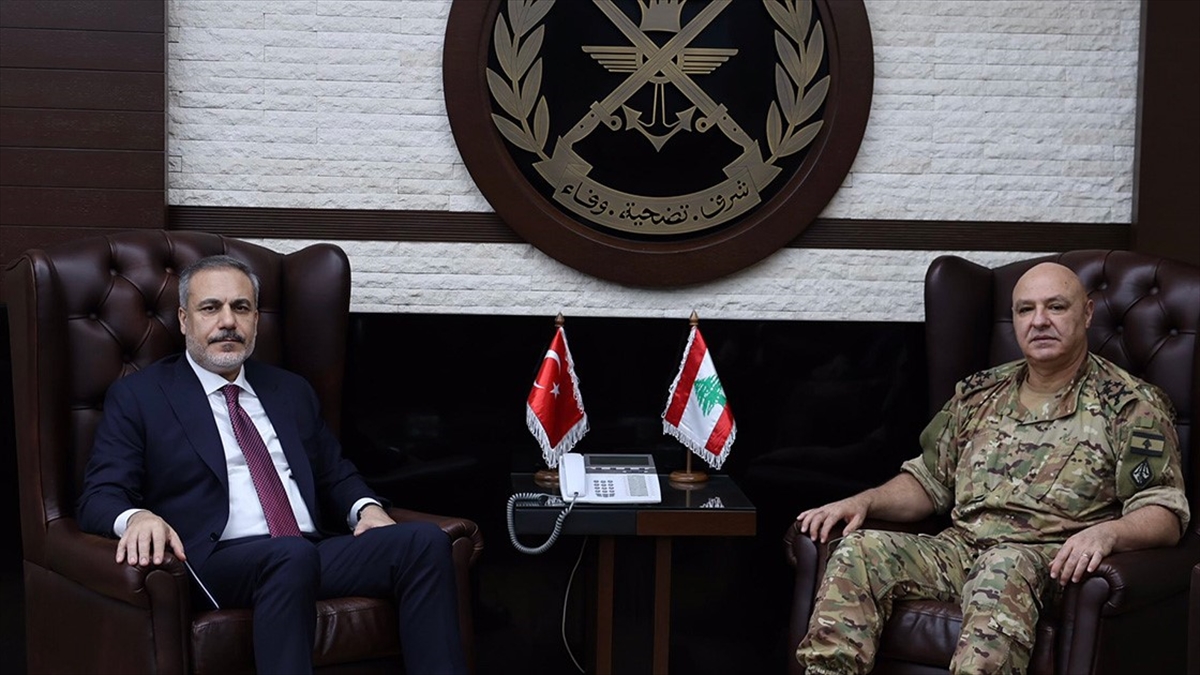 Dışişleri Bakanı Fidan, Lübnan Genelkurmay Başkanı Avn ile bir araya geldi