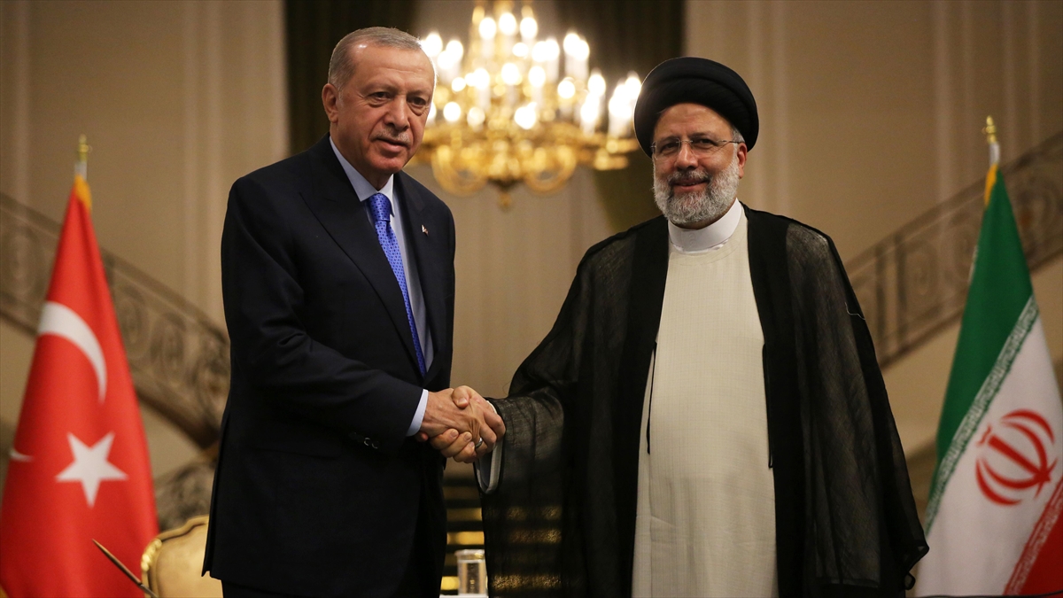 İran, Cumhurbaşkanı Reisi’nin ocak ayının ilk haftasında Türkiye’yi ziyaret edeceğini duyurdu