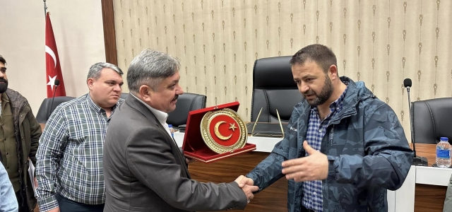 BARTIN ÜNİVERSİTESİ ÖĞRENCİLERİ BARTIN BELEDİYESİNİ ZİYARET ETTİ