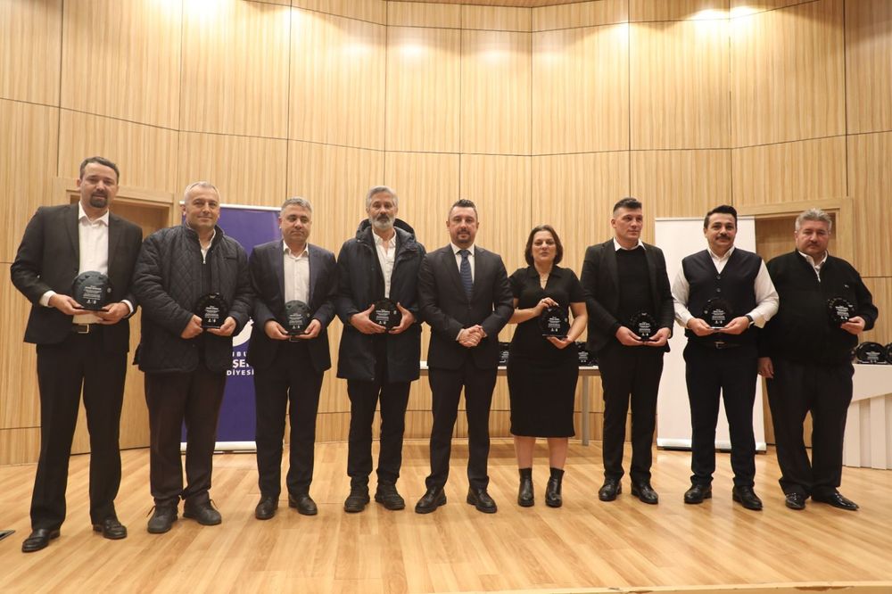 İETT ŞOFÖRLERİ ÖDÜLLENDİRİLDİ